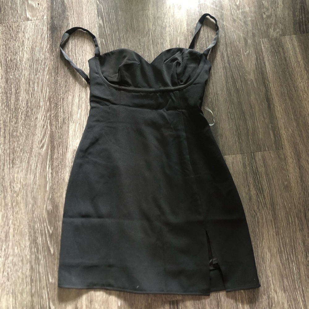 Princess Polly Black Briana Mini Dress Sweetheart Slit Size 4 US